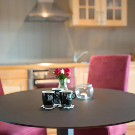 Arendal Herregaard & 4* Færvik